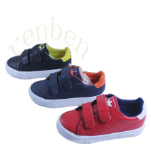 2015 New Sale Children′s Canvas Shoes